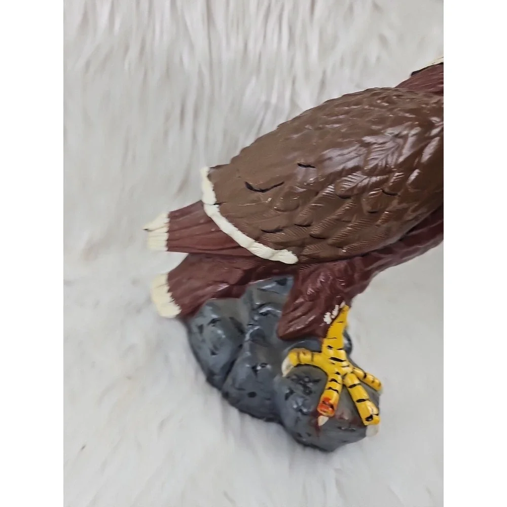 Vintage Super Cool 14in Ceramic Bald Eagle Statue